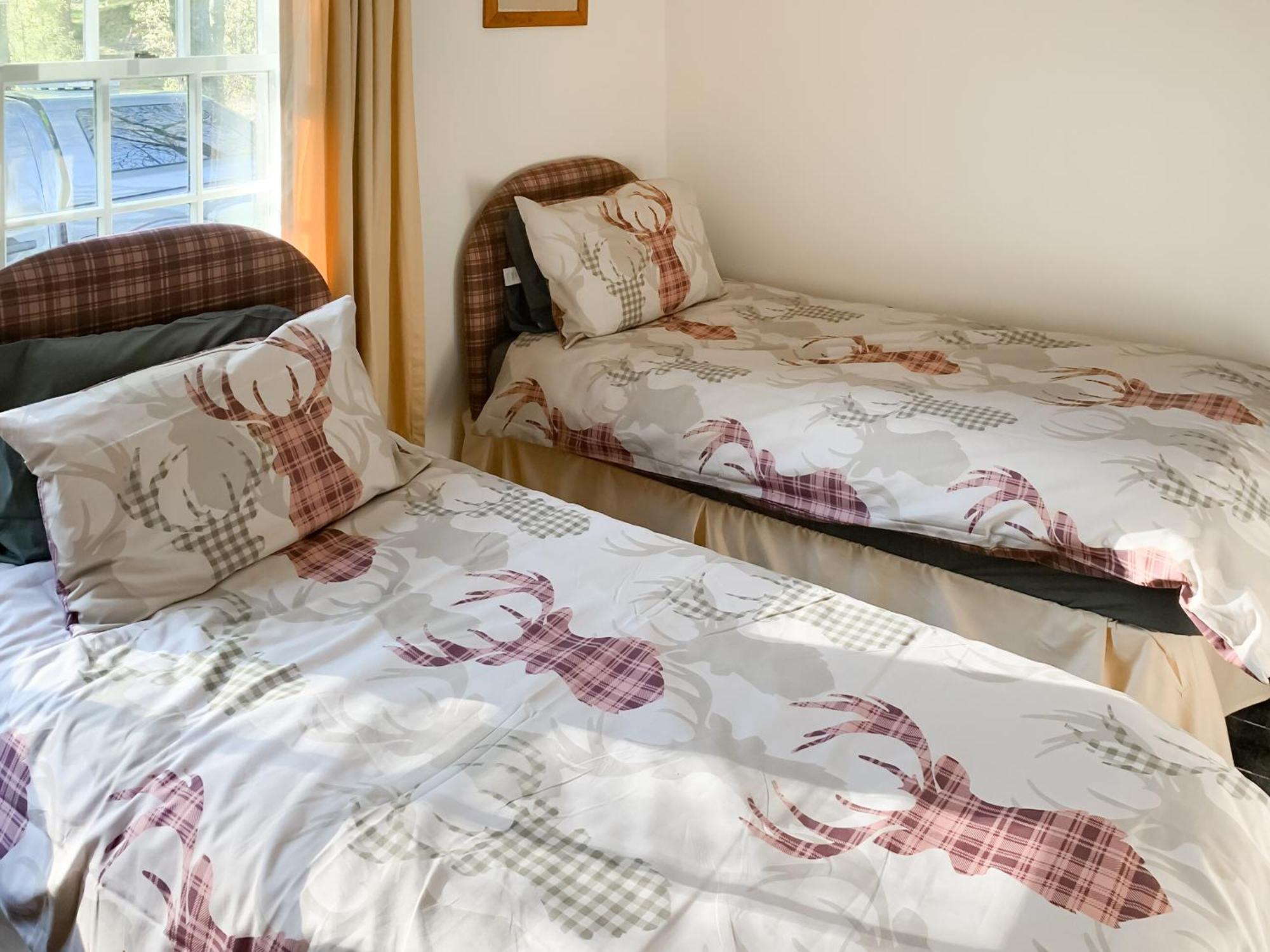 Ardross Villa Comrie Eksteriør billede